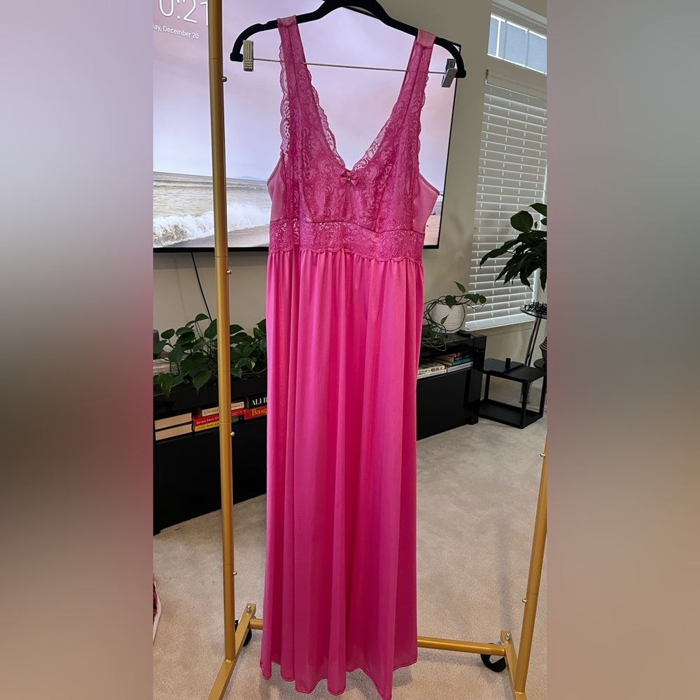 Shadowline size, large Elegant Pink Lace Nightgown